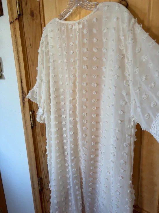 🌻5 for $30🌻 Maurices Cream Swiss Dot Sheer Kimono Cover-Up - Picture 12 of 13